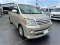 2004 Toyota Noah