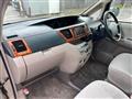 2004 Toyota Noah