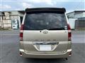 2004 Toyota Noah