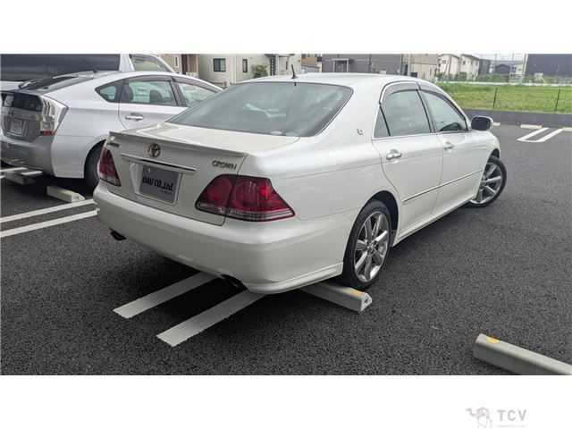 2004 Toyota Crown