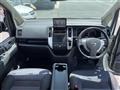 2009 Nissan Serena