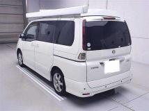 2008 Nissan Serena