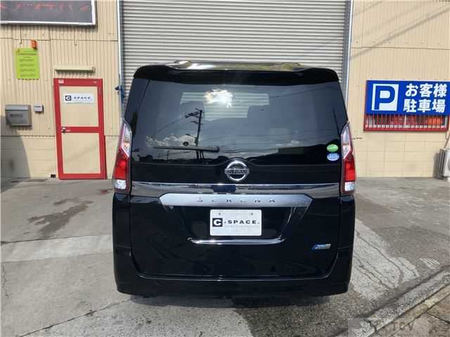 2017 Nissan Serena