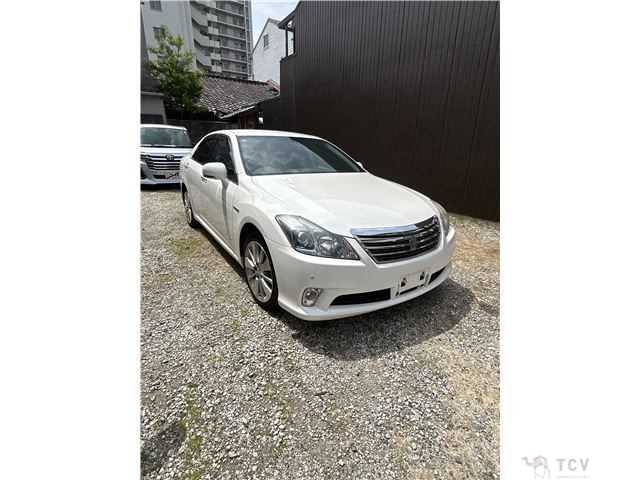 2010 Toyota Crown Hybrid