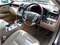2012 Toyota Crown Hybrid