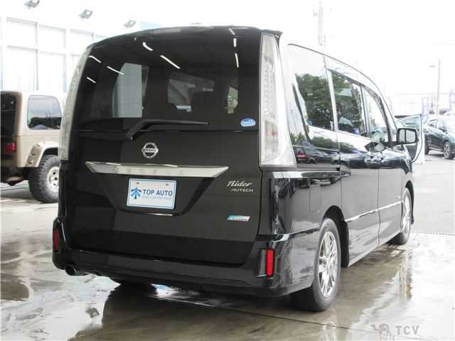 2013 Nissan Serena