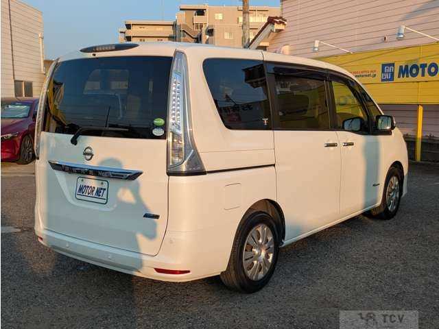 2015 Nissan Serena