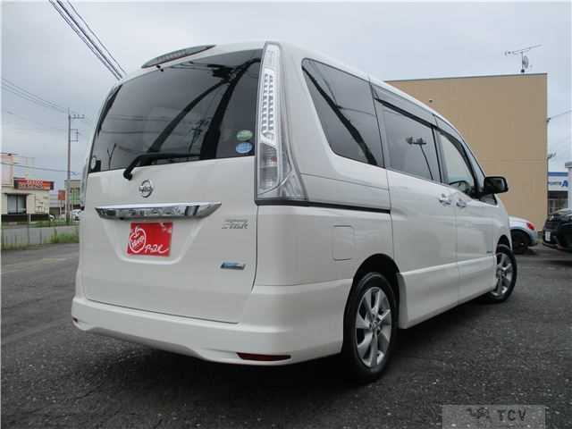 2013 Nissan Serena