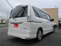 2013 Nissan Serena