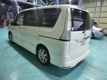 2013 Nissan Serena