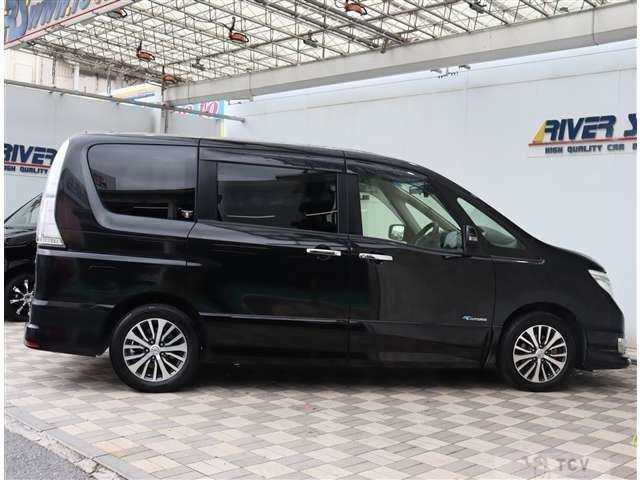 2015 Nissan Serena