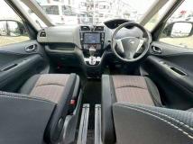 2015 Nissan Serena