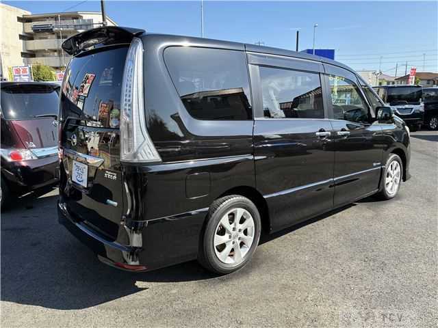 2013 Nissan Serena