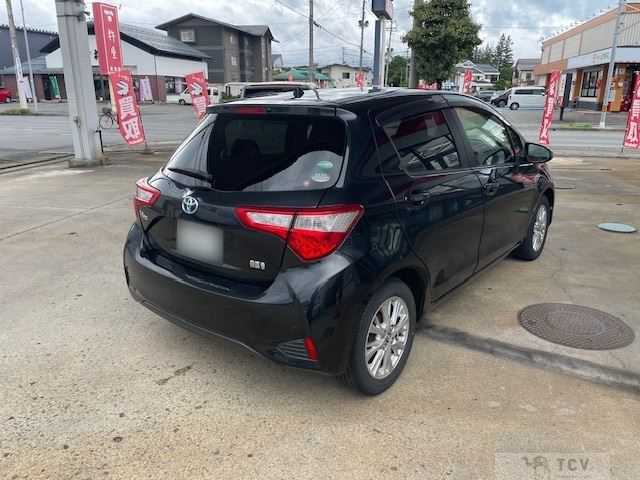 2017 Toyota Vitz