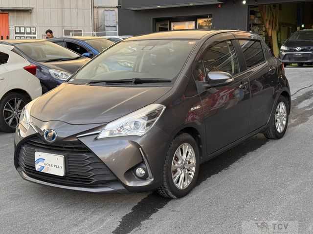 2017 Toyota Vitz