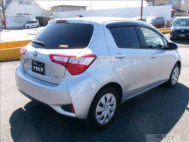 2017 Toyota Vitz