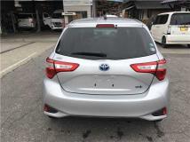 2017 Toyota Vitz