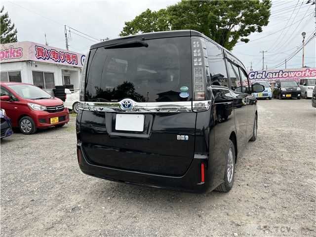 2016 Toyota Voxy