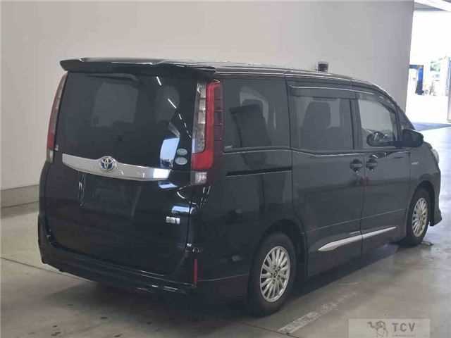 2015 Toyota Noah