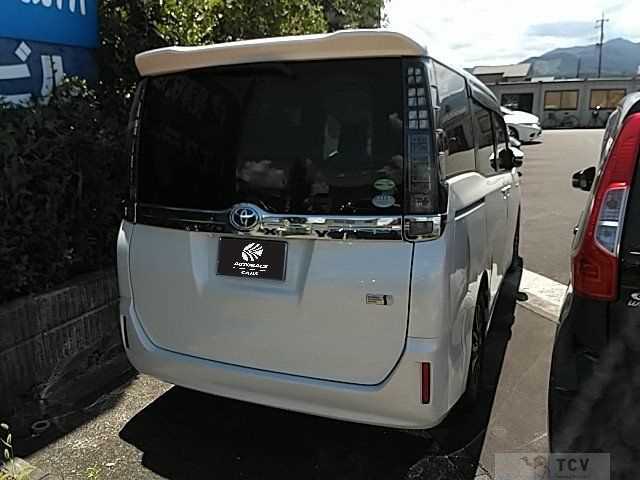 2014 Toyota Voxy