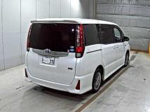 2016 Toyota Noah