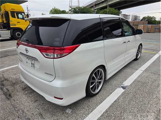 2010 Toyota Estima