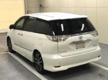 2015 Toyota Estima