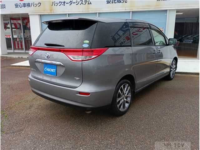 2013 Toyota Estima