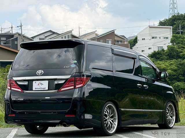 2013 Toyota Vellfire