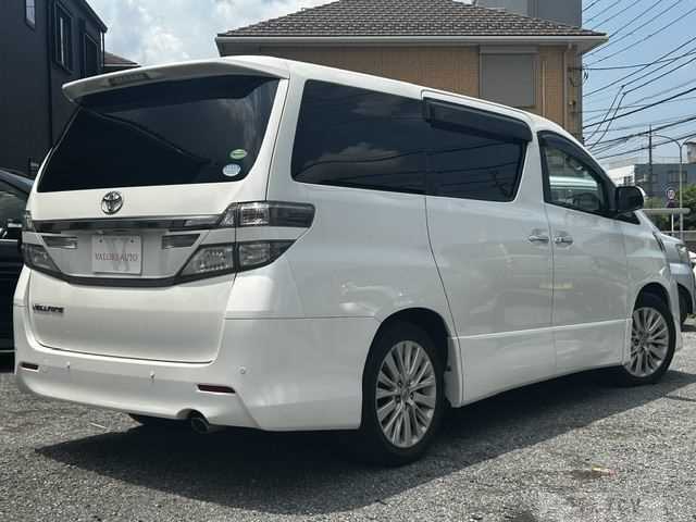 2013 Toyota Vellfire