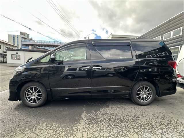 2013 Toyota Alphard