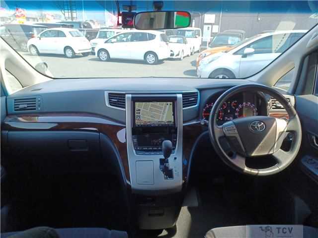 2013 Toyota Vellfire