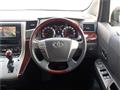 2011 Toyota Vellfire