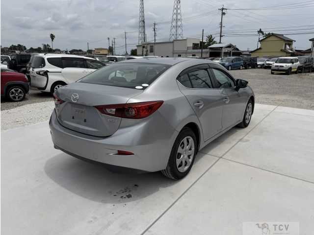 2014 Mazda Axela