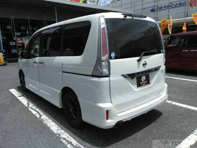 2011 Nissan Serena