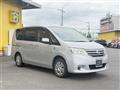 2013 Nissan Serena