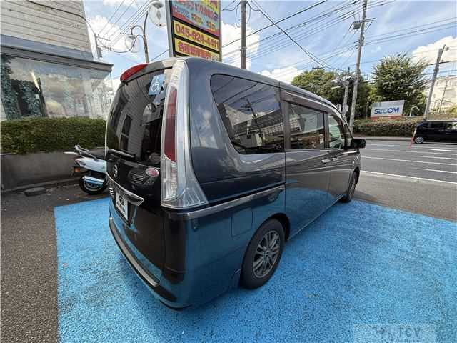 2012 Nissan Serena