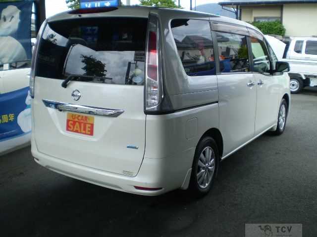 2011 Nissan Serena