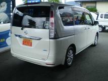 2011 Nissan Serena