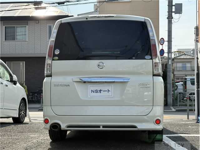 2010 Nissan Serena