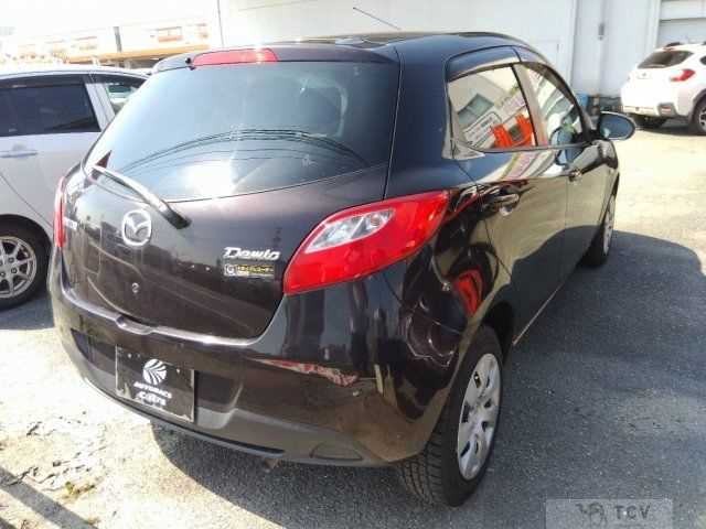 2013 Mazda Demio