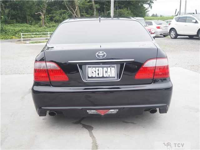 2004 Toyota Crown Royal Series