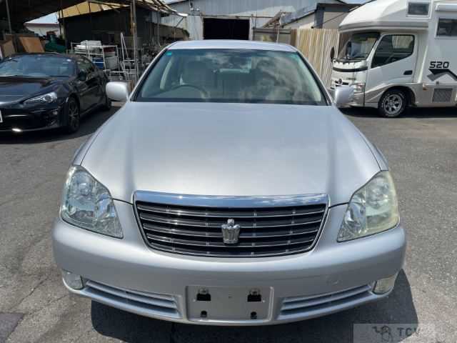 2005 Toyota Crown Royal Series