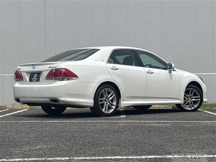 2011 Toyota Crown Athlete Series
