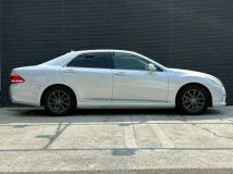 2011 Toyota Crown Royal Series