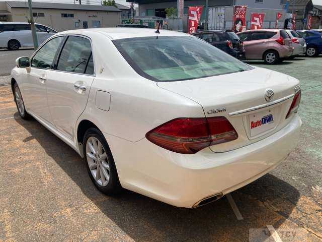 2009 Toyota Crown