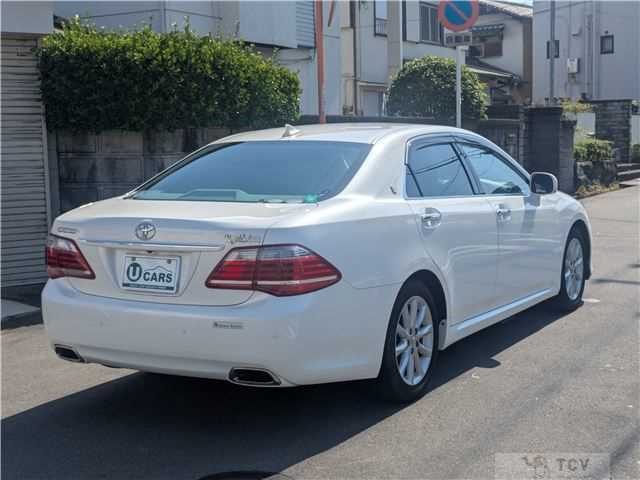 2011 Toyota Crown