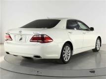 2011 Toyota Crown