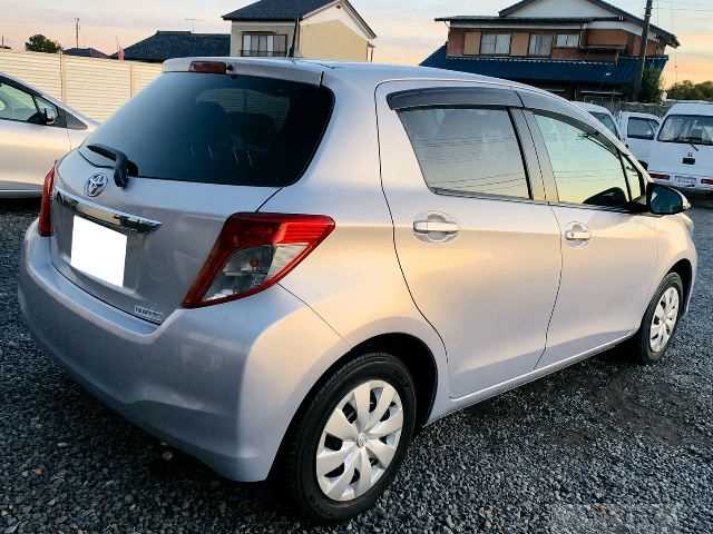 2013 Toyota Vitz