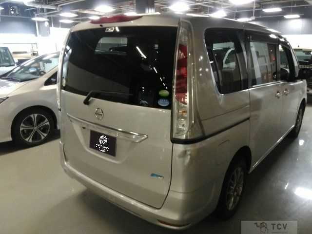2011 Nissan Serena